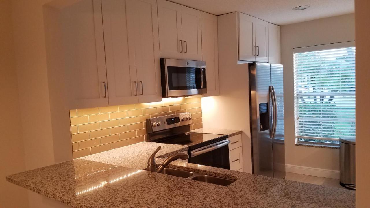 Sun&Fun - Beautiful Renovated 2/2 Villa In Jupiter Exterior foto